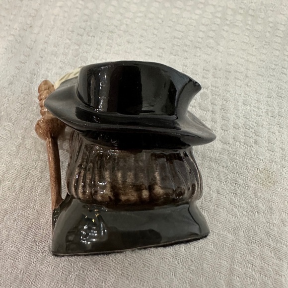 Royal Doulton, vintage 1955, miniature porcelain Toby Jug - Picture 3 of 7